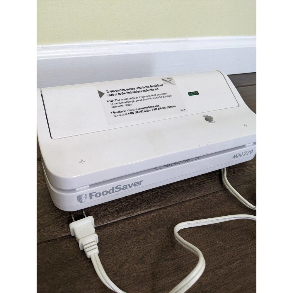 Foodsaver Mini 220 vacuum food sealer